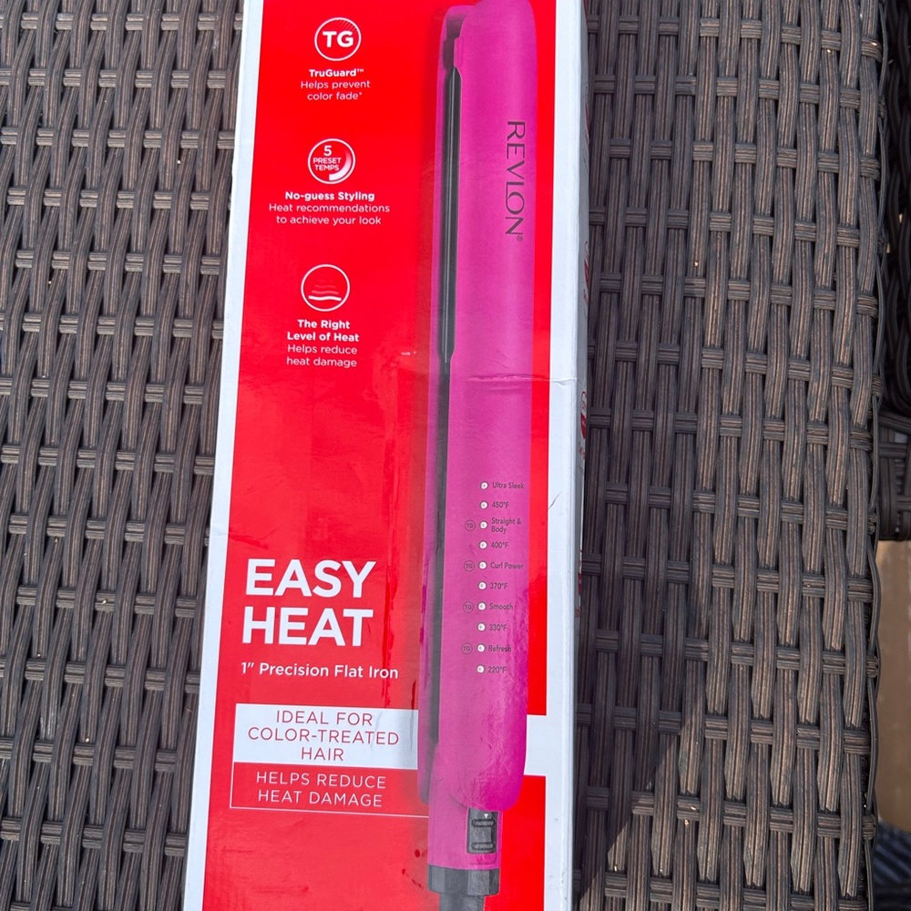Revlon Easy Heat Pink Flat Iron